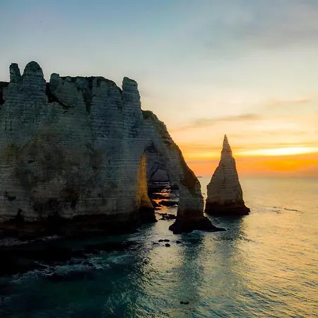 펜션 Giulia House - Seaside Escape, Modern & Cozy 페캉