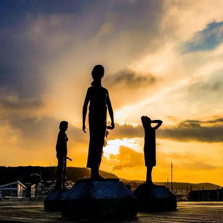 Giulia House - Seaside Escape, Modern & Cozy *