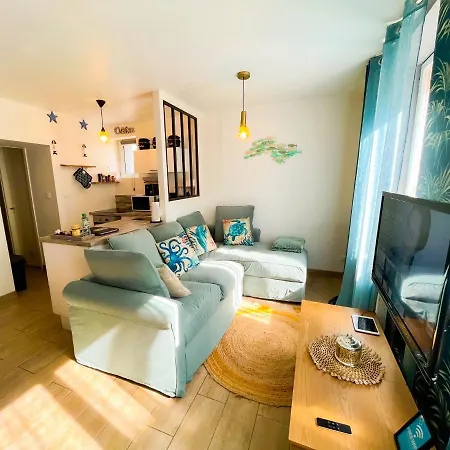 Giulia House - Seaside Escape, Modern & Cozy