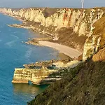 Giulia House - Seaside Escape, Modern & Cozy Semesterbostad Fécamp