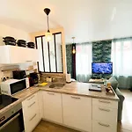 Giulia House - Seaside Escape, Modern & Cozy