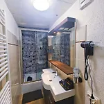 Giulia House - Seaside Escape, Modern & Cozy フェカン